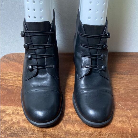 Women Leather Button Boots Size 10 - Picture 2 of 11
